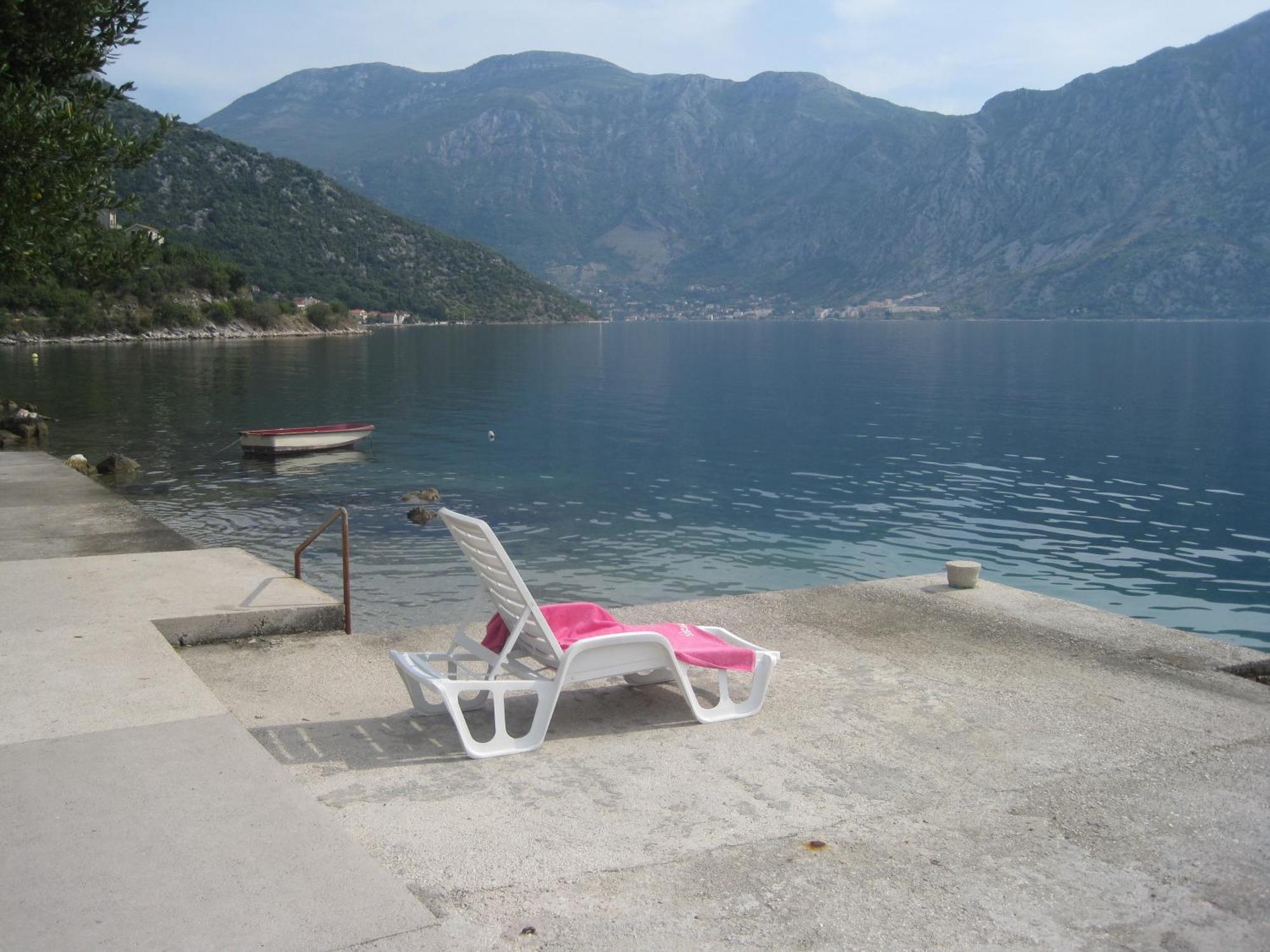 Apartments Villa Radonic Donji Morinj Luaran gambar