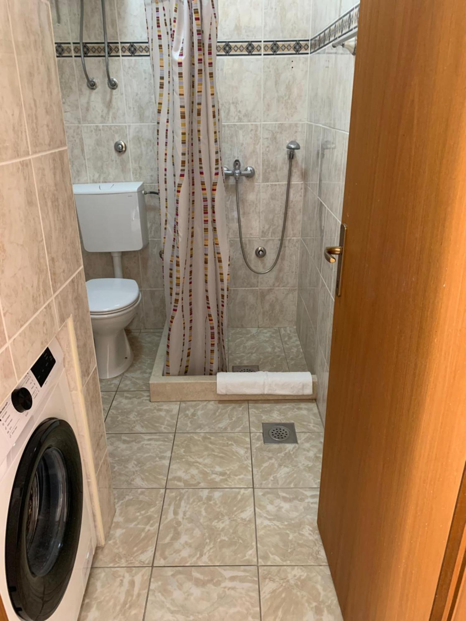 Apartments Villa Radonic Donji Morinj Luaran gambar