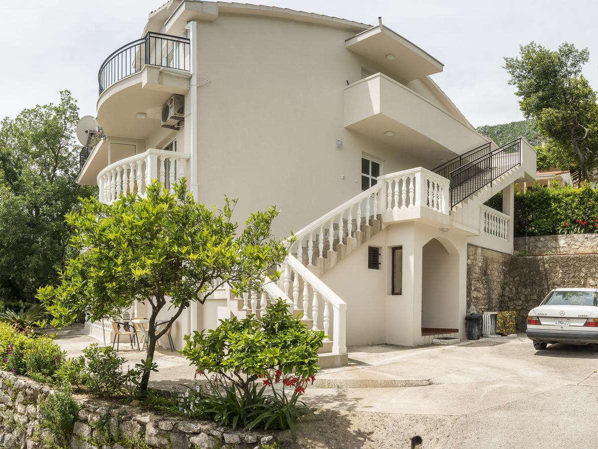 Apartments Villa Radonic Donji Morinj Luaran gambar
