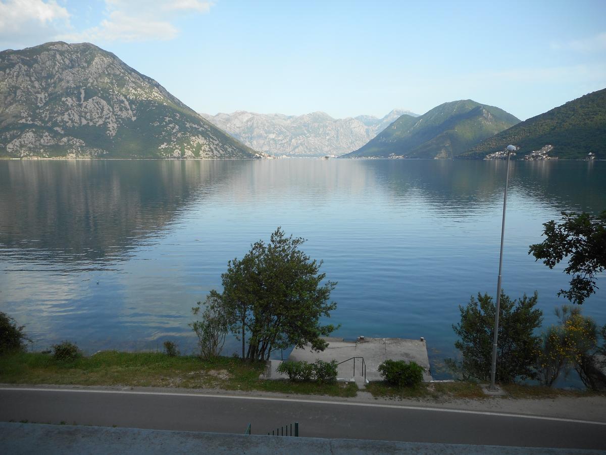 Apartments Villa Radonic Donji Morinj Luaran gambar